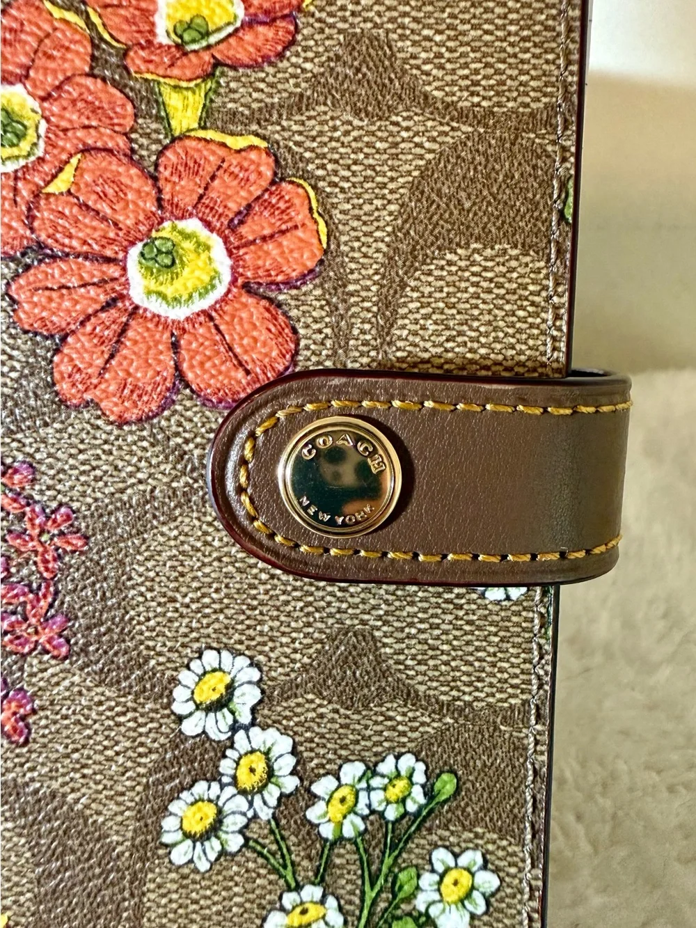 New Coach Tan & Floral Print Notebook CR423
